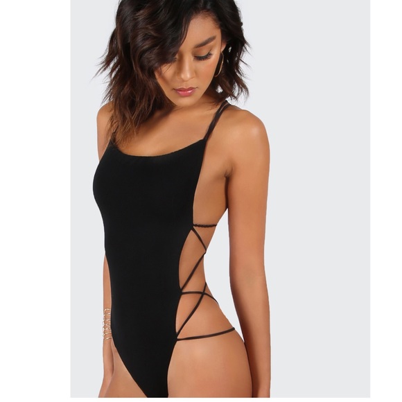 Tops - 🌷NWT Backless bodysuit🌷